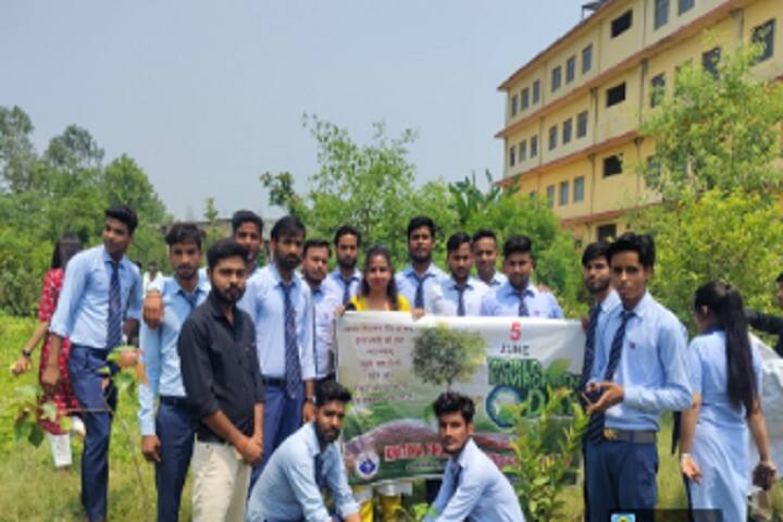 Kritika Pharmacy College campus in Bareilly, Uttar Pradesh, India — photo 5