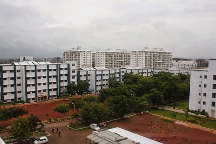 JSPM's Jayawantrao Sawant Institute of Pharmacy campus in Pune, Maharashtra, India — photo 1