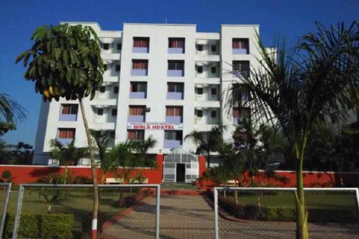 JSPM's Jayawantrao Sawant College of Pharmacy and Research campus in Pune, Maharashtra, India — photo 5