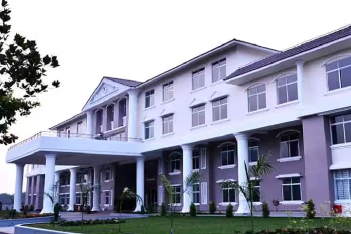 College of Agriculture and Allied Sciences campus in Malegaon Khurd, Maharashtra, India — photo 3