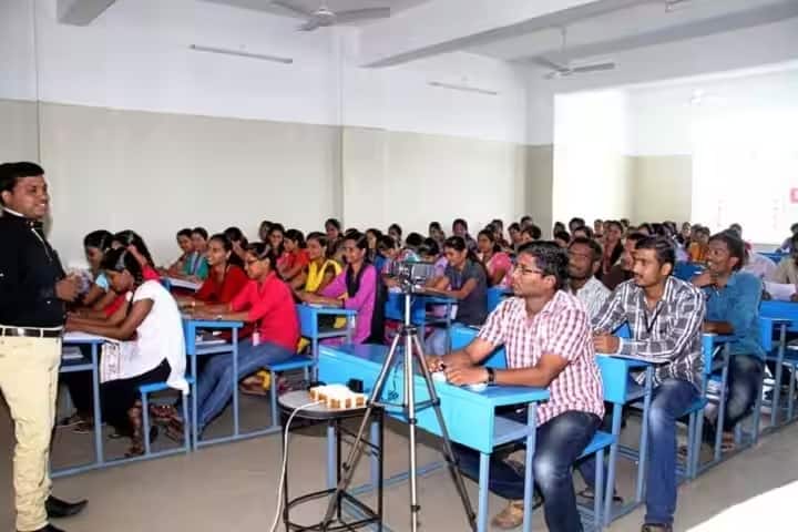 College of Agriculture and Allied Sciences campus in Malegaon Khurd, Maharashtra, India — photo 5