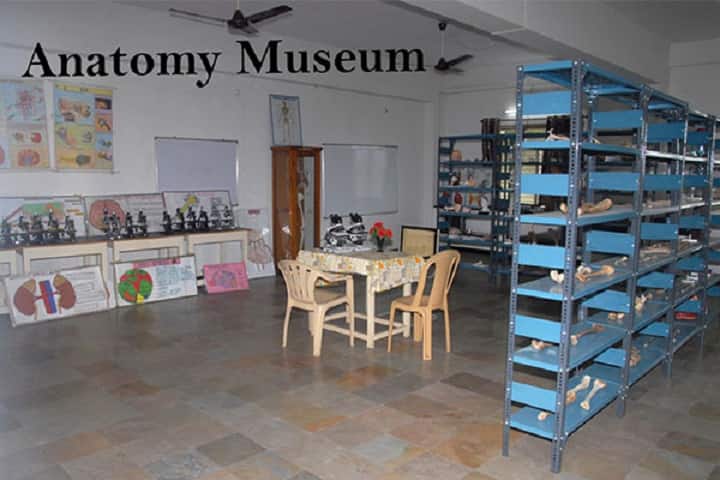 Sri Adi Siva Sadguru Alli Saheb Sivaaryula Homoeopathy Medical College campus in Guntakal, Andhra Pradesh, India — photo 3