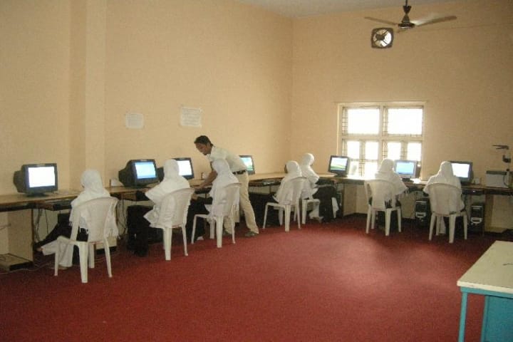 Iqra Unani Medical College campus in Jalgaon, Maharashtra, India — photo 4