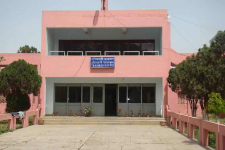 Central Sericultural Research and Training Institute campus in Berhampore, West Bengal, India — photo 3