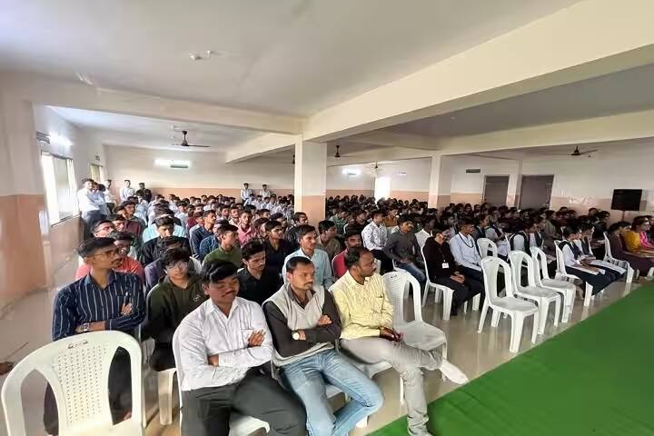 Smt Sumitrabai Andhare College of Agriculture campus in Akola, Maharashtra, India — photo 3