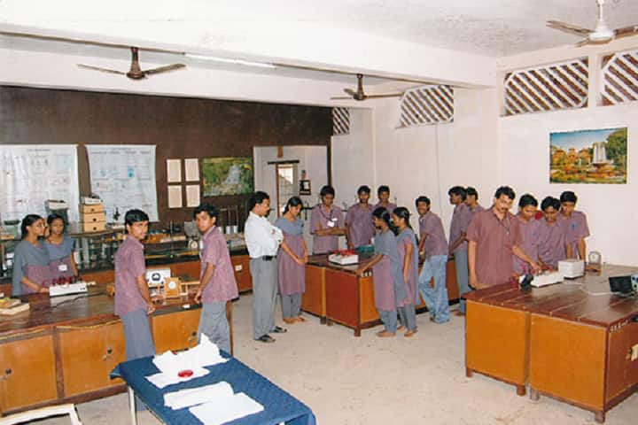 BRR and GKR Chambers Degree College campus in Palakollu, Andhra Pradesh, India — photo 5