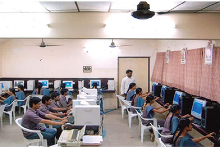 BRR and GKR Chambers Degree College campus in Palakollu, Andhra Pradesh, India — photo 6