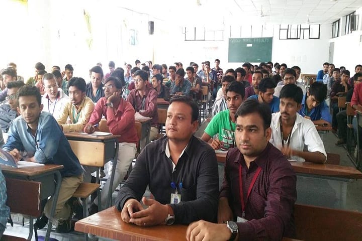 Grow More Institute of PGDCA campus in Himmatnagar, Gujarat, India — photo 2