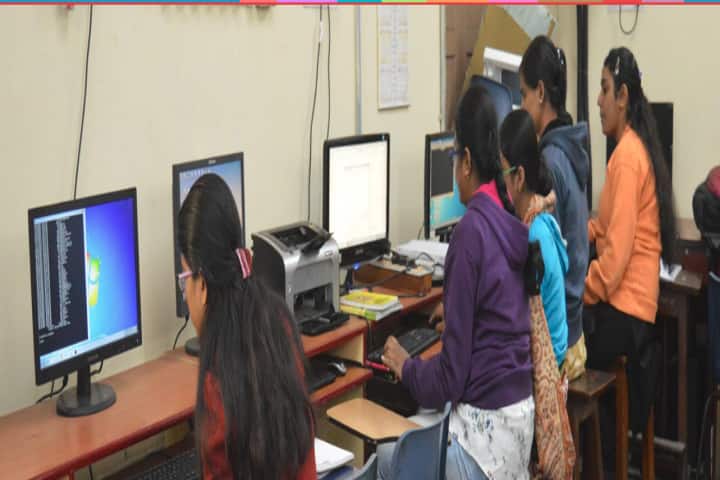 Lady Brabourne College campus in Kolkata, West Bengal, India — photo 4