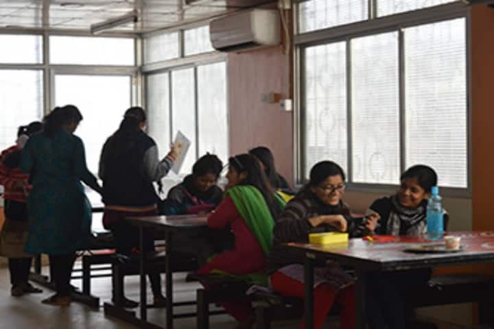 Lady Brabourne College campus in Kolkata, West Bengal, India — photo 5