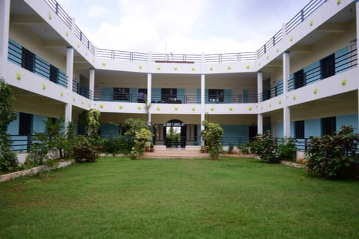 Tapovana Ayurvedic Medical College and Hospital campus in Davanagere, Karnataka, India — photo 1