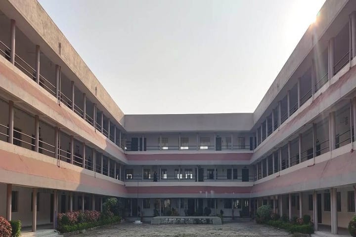 Kamla Nehru College of Pharmacy campus in Buti Bori, Maharashtra, India — photo 2
