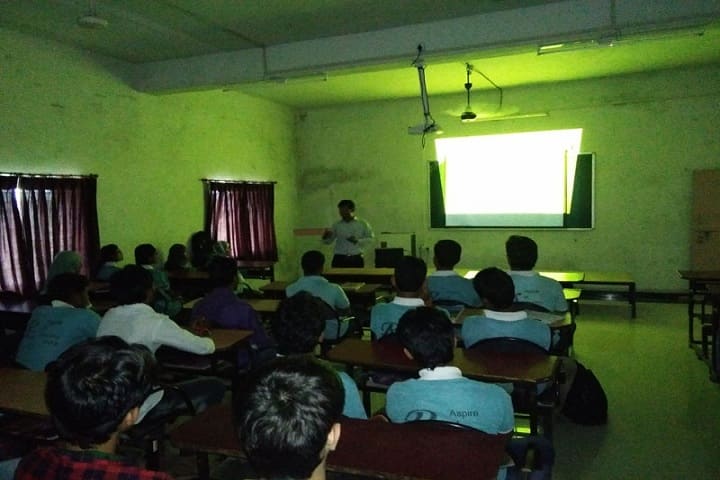 Kai Yashodabai Dagadu Saraf Charitable Trust's College of Pharmacy campus in Bhusawal, Maharashtra, India — photo 3