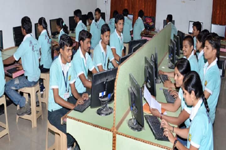 Kai Yashodabai Dagadu Saraf Charitable Trust's College of Pharmacy campus in Bhusawal, Maharashtra, India — photo 5