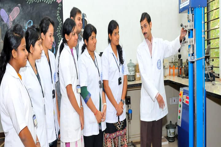 Kadam College of Pharmacy campus in Aurangabad, Maharashtra, India — photo 3