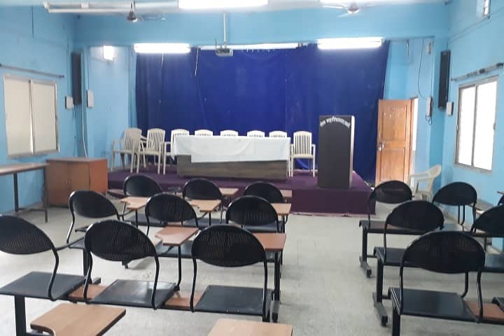 Lok Mahavidyalaya campus in Wardha, Maharashtra, India — photo 2