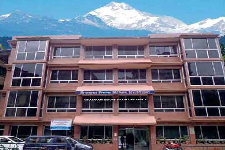 Vinayaka Missions Sikkim College of Nursing campus in Gangtok, Sikkim, India — photo 1