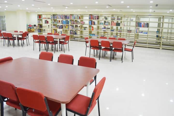 SCB Medical College campus in Cuttack, Odisha, India — photo 4
