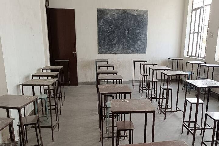Manav PG Mahavidyalaya campus in Jaipur, Rajasthan, India — photo 4