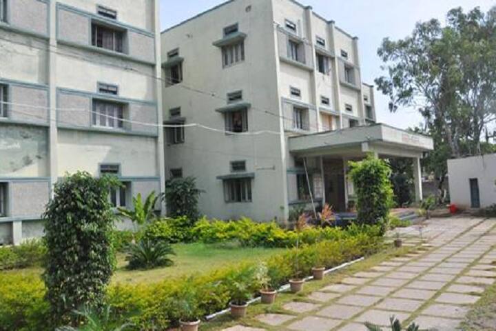 Maharashtra Udayagiri Mahavidyalaya campus in Udgir, Maharashtra, India — photo 3