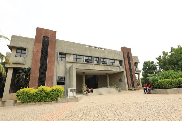 School of Agriculture Science campus in Rajkot, Gujarat, India — photo 1