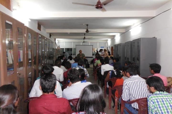 Vivekanand Mahavidyalaya campus in Raipur, Chhattisgarh, India — photo 4