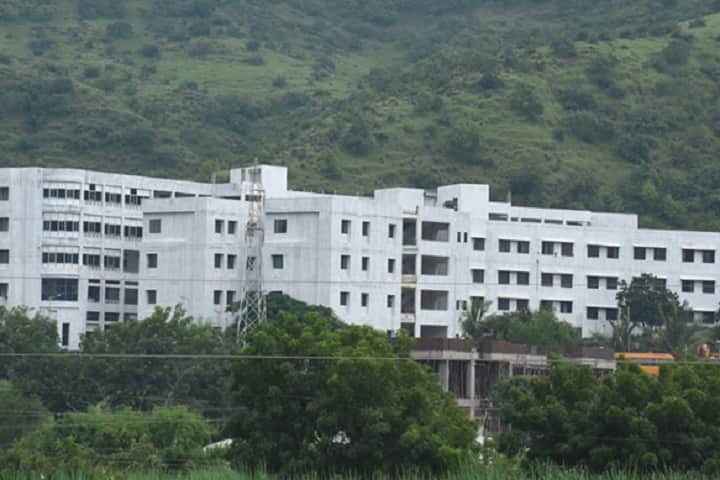 Dadasaheb Mokashi College of Agriculture campus in Satara, Maharashtra, India — photo 1