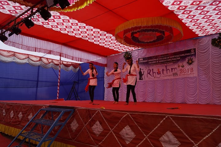 Phaltan Education Society's College of Agriculture campus in Phaltan, Maharashtra, India — photo 3