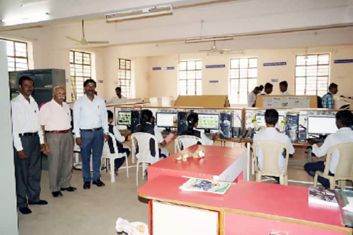 Phaltan Education Society's College of Agriculture campus in Phaltan, Maharashtra, India — photo 6