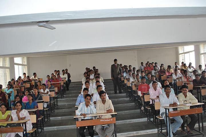 Loknete Mohanrao Kadam College of Agriculture campus in Sangli, Maharashtra, India — photo 2