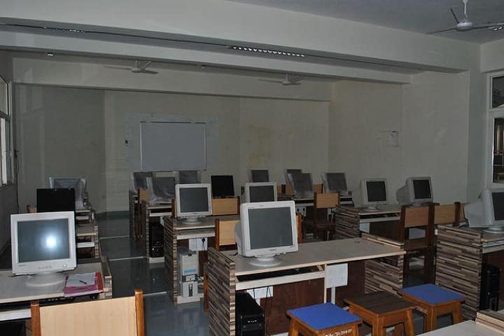 Loknete Mohanrao Kadam College of Agriculture campus in Sangli, Maharashtra, India — photo 4