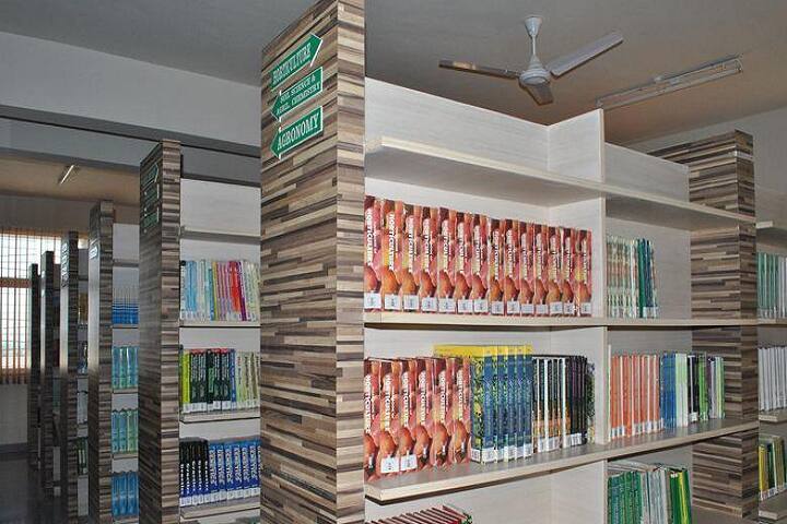 Loknete Mohanrao Kadam College of Agriculture campus in Sangli, Maharashtra, India — photo 6