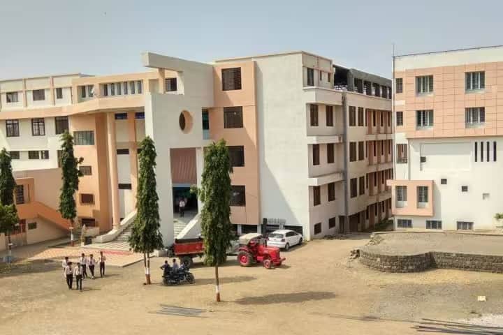 Shramshakti College of Agricultural Engineering and Technology campus in Sangamner, Maharashtra, India — photo 1