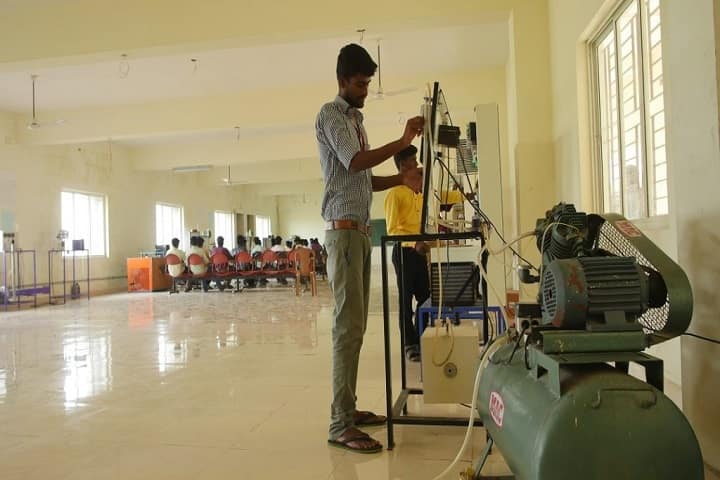 Saraswathy College of Engineering and Technology campus in Tindivanam, Tamil Nadu, India — photo 6