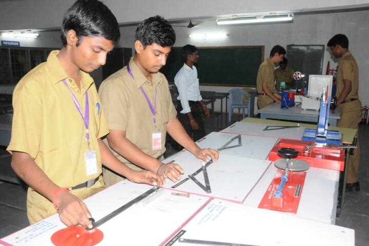 Vel Tech High Tech Dr Rangarajan Dr Sakunthala Engineering College campus in Chennai, Tamil Nadu, India — photo 4