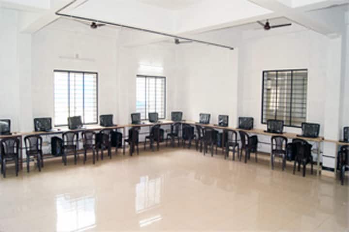 Moulana College of Pharmacy campus in Malappuram, Kerala, India — photo 5