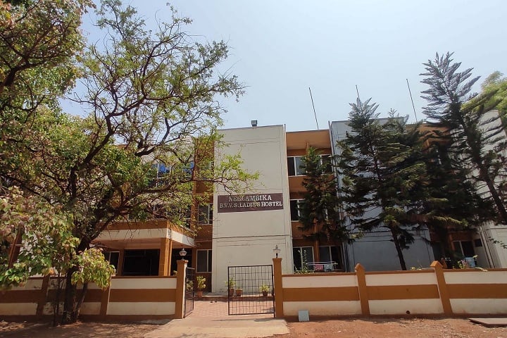 BVVS Homoeopathic Medical College and Hospital campus in Bagalkot, Karnataka, India — photo 1