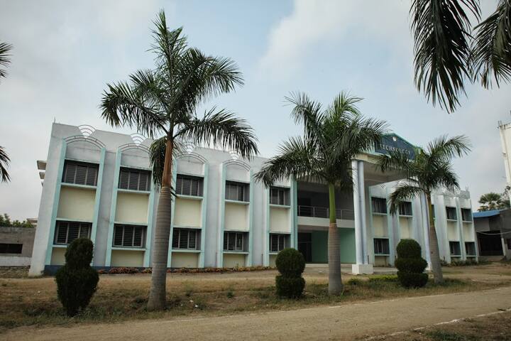 Mohammadiya Institute of Pharmacy campus in Khammam, Telangana, India — photo 3