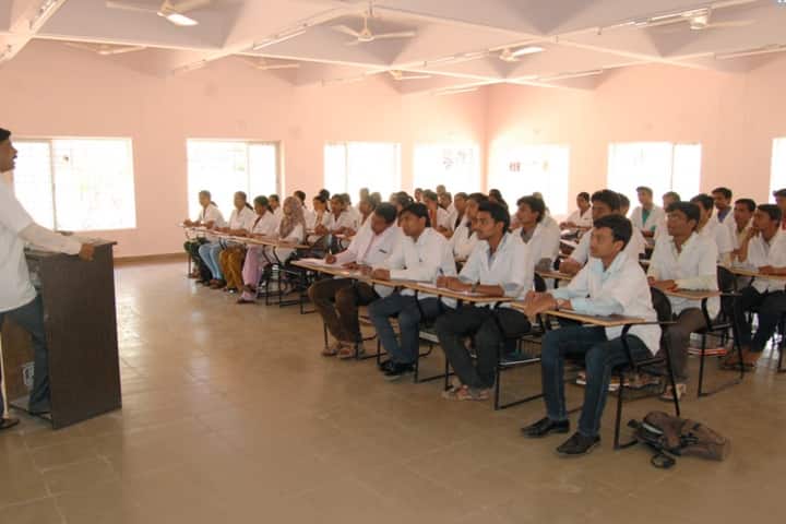 BVVS Ayurveda Medical College and Hospital campus in Bagalkot, Karnataka, India — photo 2