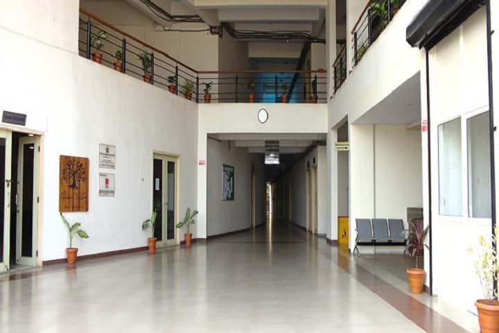 Institute of Hotel Management and Catering Technology campus in Silvassa, Dadra and Nagar Haveli, India — photo 2