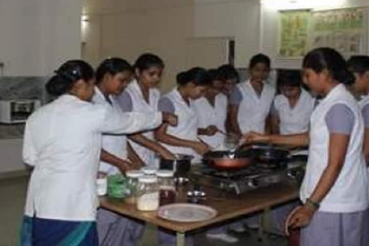Vivekananda College of Nursing campus in Lucknow, Uttar Pradesh, India — photo 2