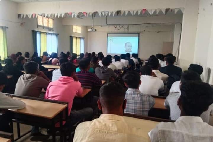Mauli College of Pharmacy campus in Udgir, Maharashtra, India — photo 4