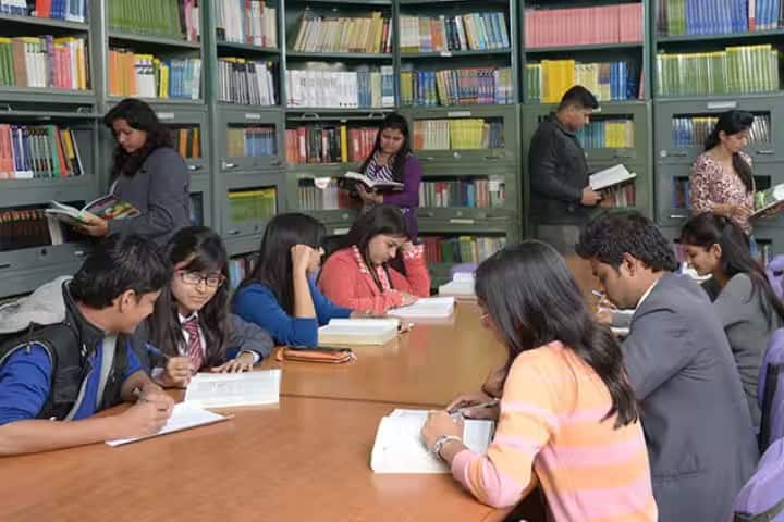 Jaipuria Institute of Management campus in Ghaziabad, Uttar Pradesh, India — photo 5