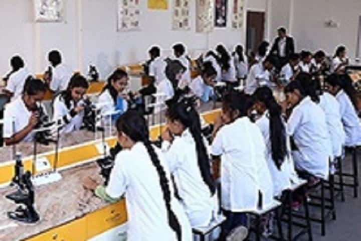 Aarihant Homoeopathic Medical College and Research Institute campus in Gandhinagar, Gujarat, India — photo 3