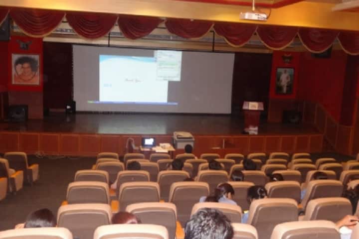 Dr DY Patil School of MCA campus in Pune, Maharashtra, India — photo 1