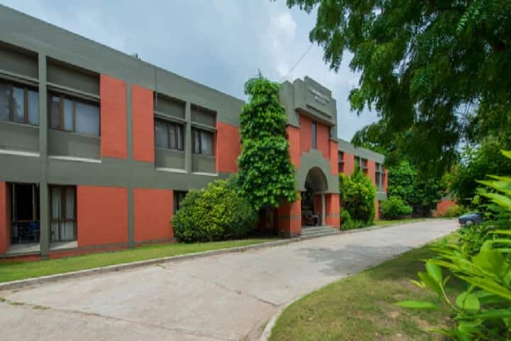 Chimanbhai Patel Post Graduate Institute of Computer Applications campus in Ahmedabad, Gujarat, India — photo 1