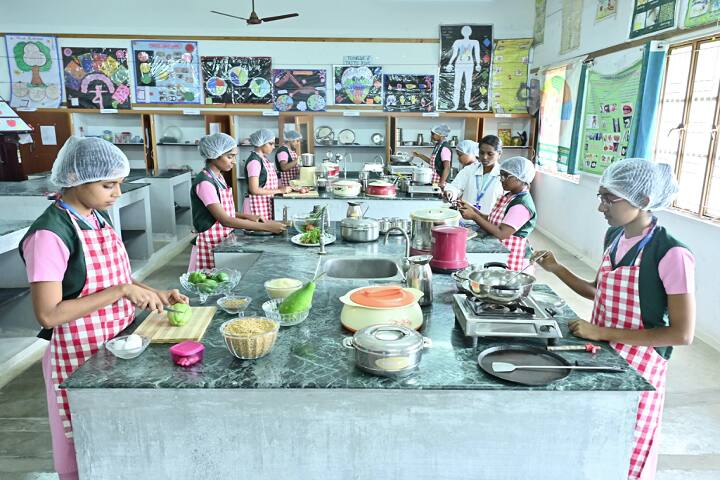 Vellalar College of Nursing campus in Erode, Tamil Nadu, India — photo 6