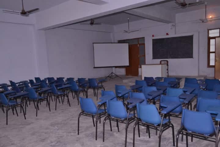 Dr Abdul Ali Tibbiya College and Hospital campus in Lucknow, Uttar Pradesh, India — photo 3
