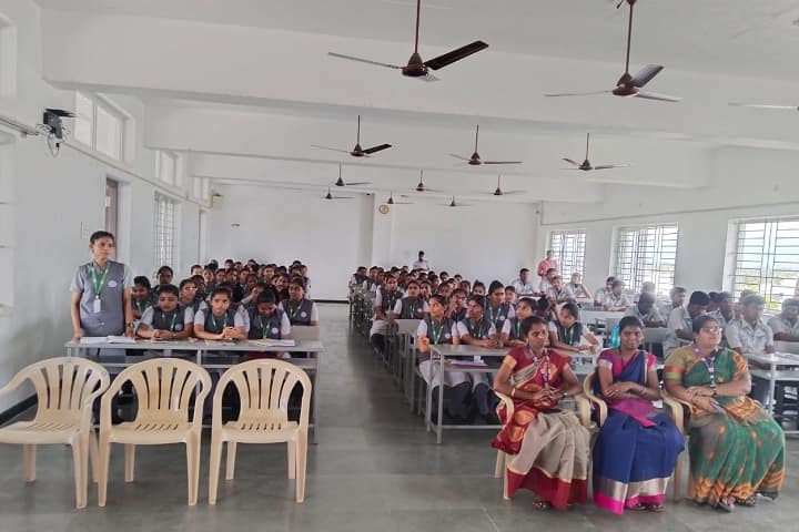 Tharamangalam Sengunthar College of Nursing campus in Salem, Tamil Nadu, India — photo 2