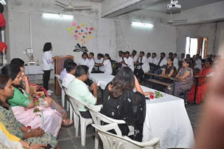 Shri Vivekanand Nursing Home Trust's Ayurved Mahavidyalaya and Chikitsalaya campus in Rahuri, Maharashtra, India — photo 2